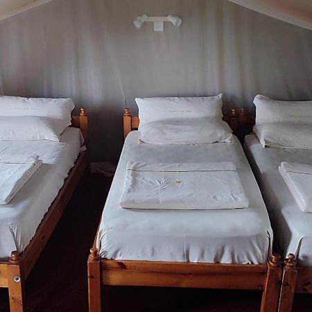 Tsavo West National Park Severin Safari Camp מראה חיצוני תמונה