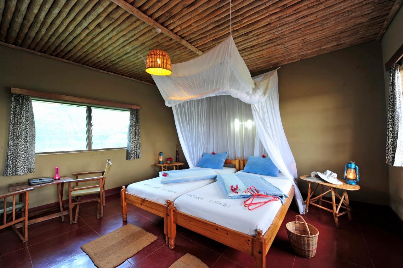 Tsavo West National Park Severin Safari Camp מראה חיצוני תמונה