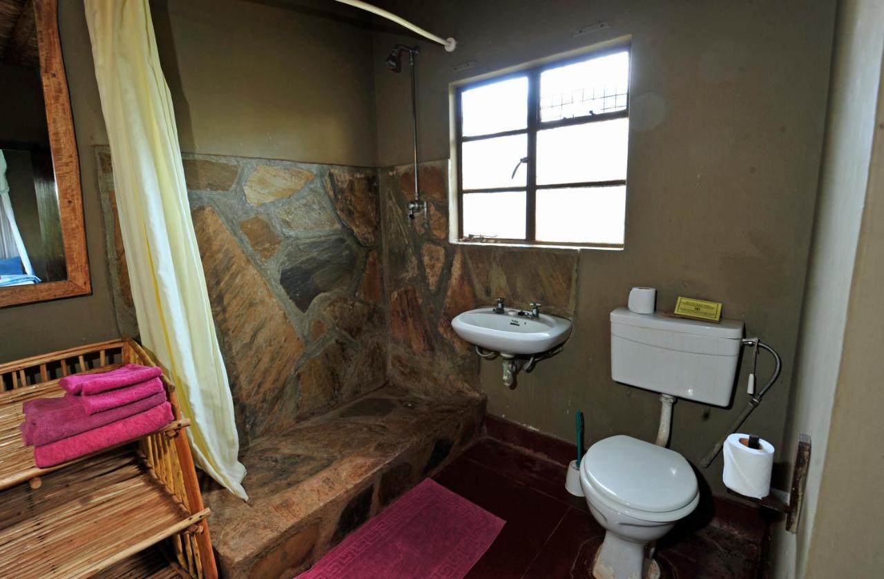 Tsavo West National Park Severin Safari Camp מראה חיצוני תמונה