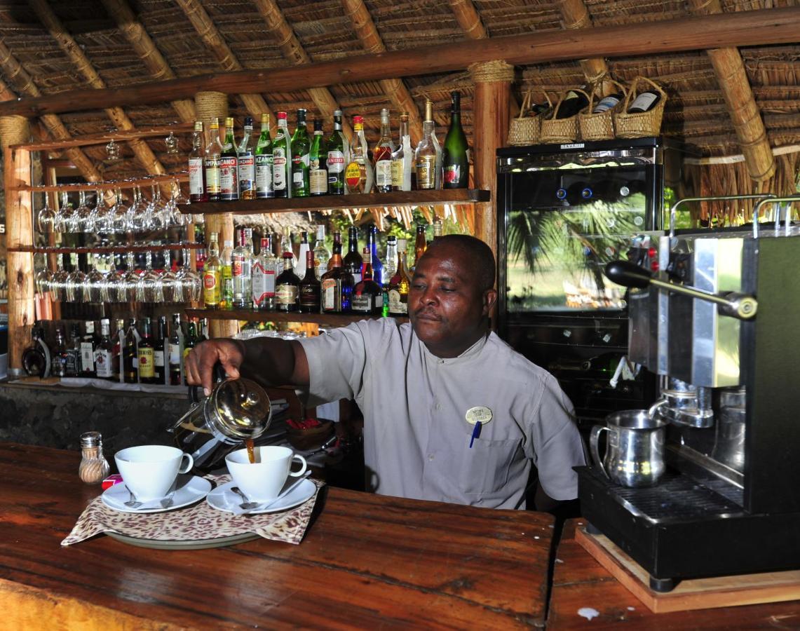 Tsavo West National Park Severin Safari Camp מראה חיצוני תמונה