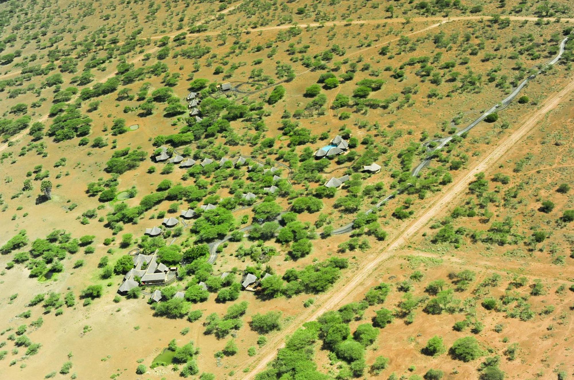 Tsavo West National Park Severin Safari Camp מראה חיצוני תמונה