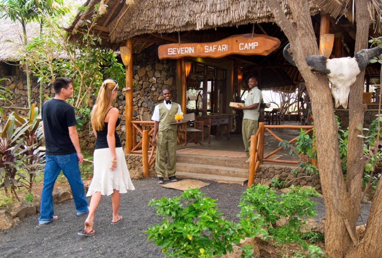 Tsavo West National Park Severin Safari Camp מראה חיצוני תמונה
